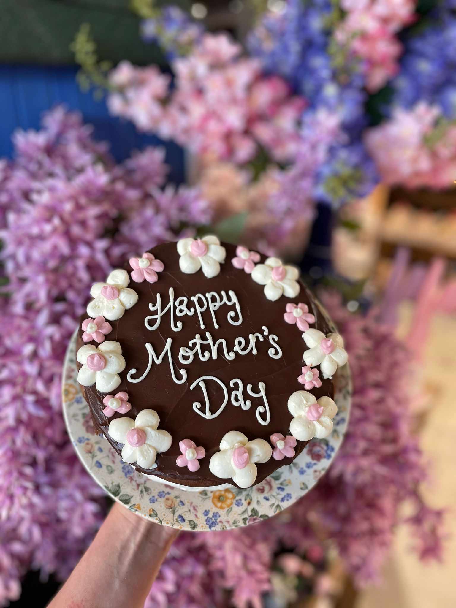 Mother's Day Cake 8"